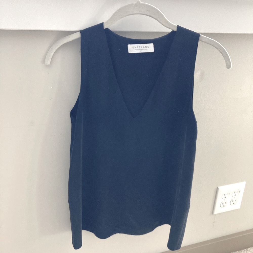 Everlane double lined silk v-neck tank size 00